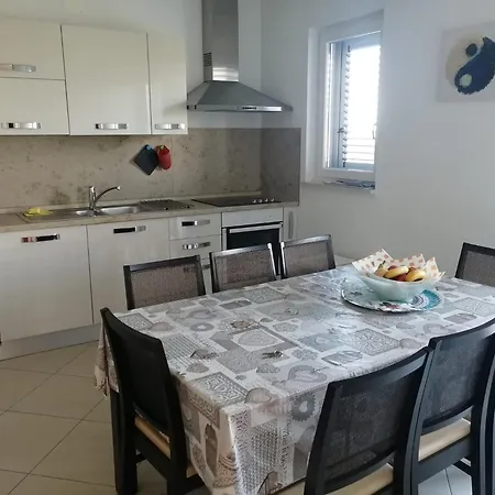 Vila Mirta *